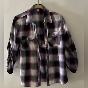 Women's plaid shirt